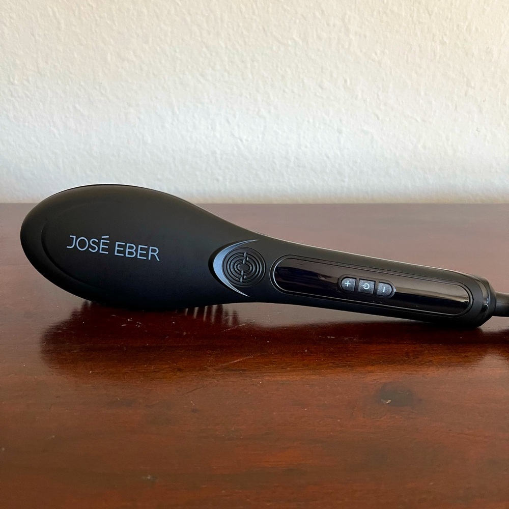 José Eber Digital Straightening Brush